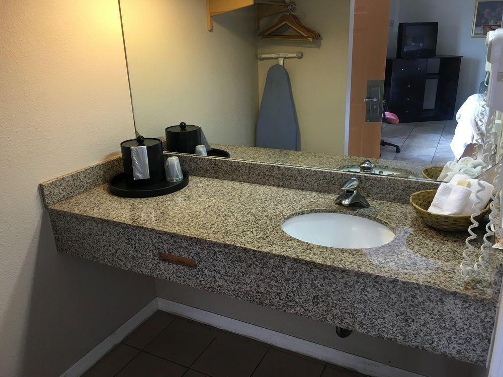 Americas Best Value Inn North Port Zewnętrze zdjęcie